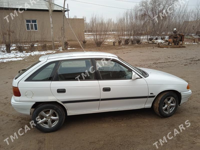 Opel Astra 1992 - 35 000 TMT - етр. Туркменбаши - img 5