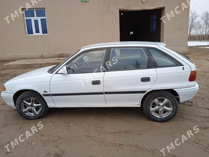 Opel Astra 1992 - 35 000 TMT - етр. Туркменбаши - img 6