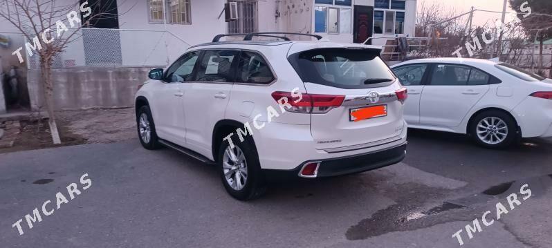 Toyota Highlander 2017 - 390 000 TMT - Бузмеин ГРЭС - img 3