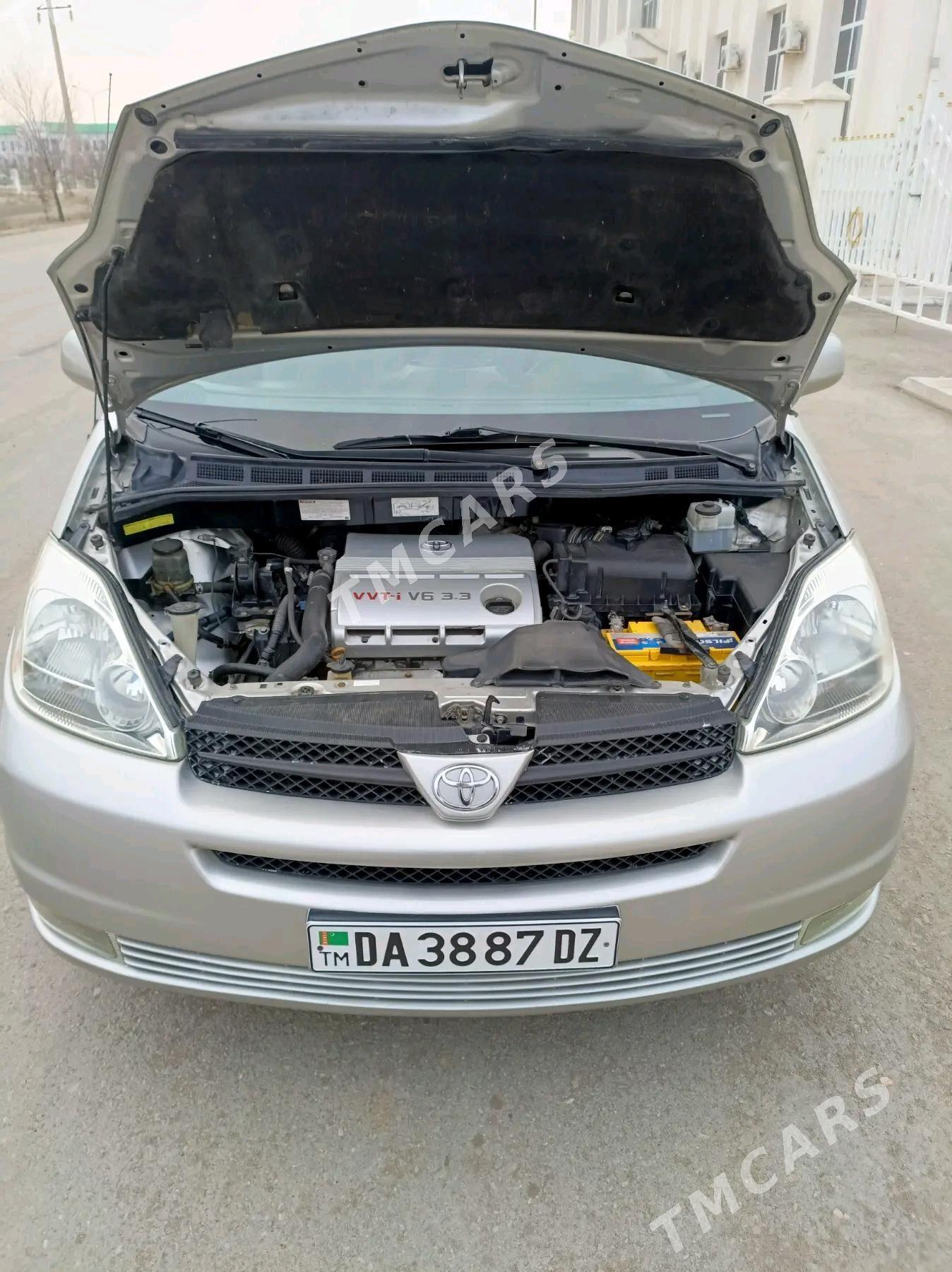 Toyota Sienna 2005 - 230 000 TMT - Губадаг - img 3