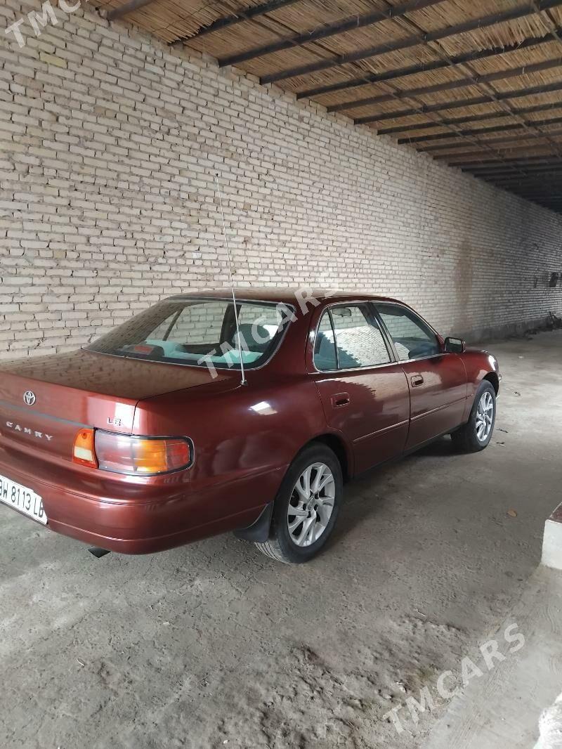 Toyota Camry 1993 - 75 000 TMT - Çärjew - img 6