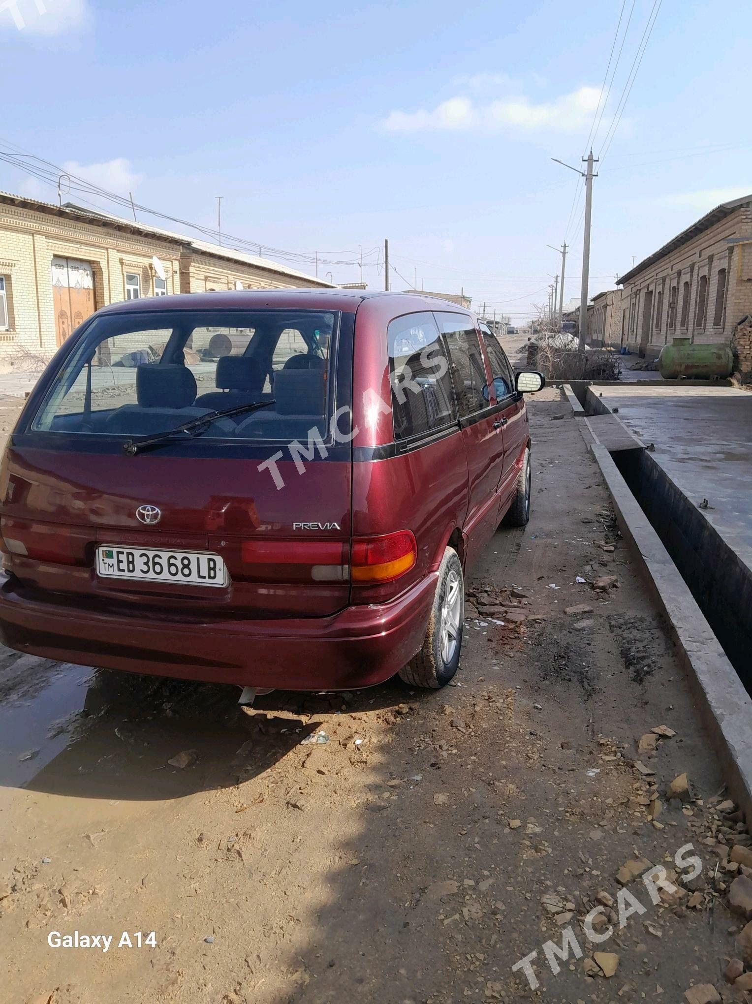 Toyota Previa 1992 - 75 000 TMT - Çärjew - img 3