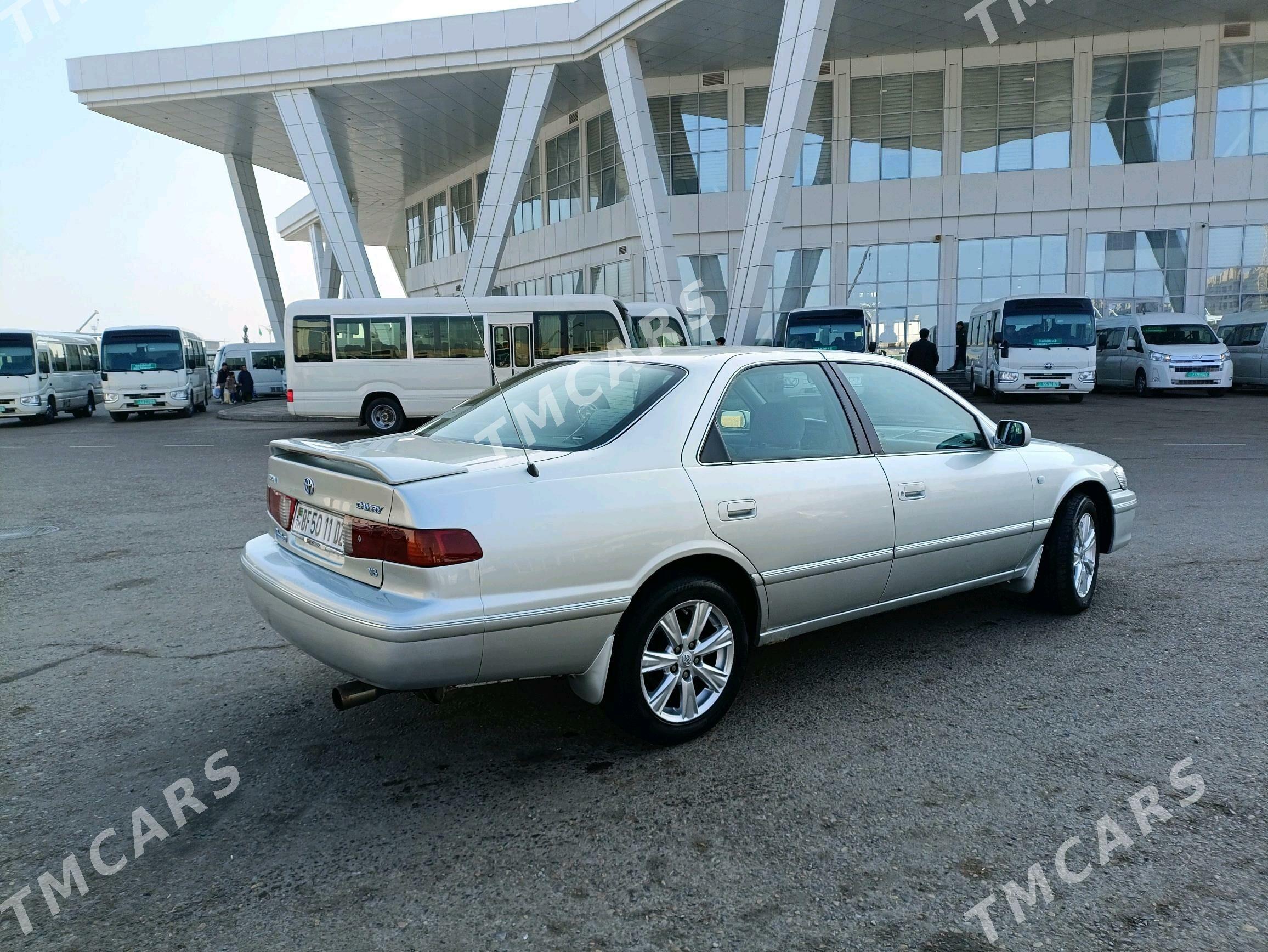 Toyota Camry 2001 - 130 000 TMT - Дашогуз - img 5