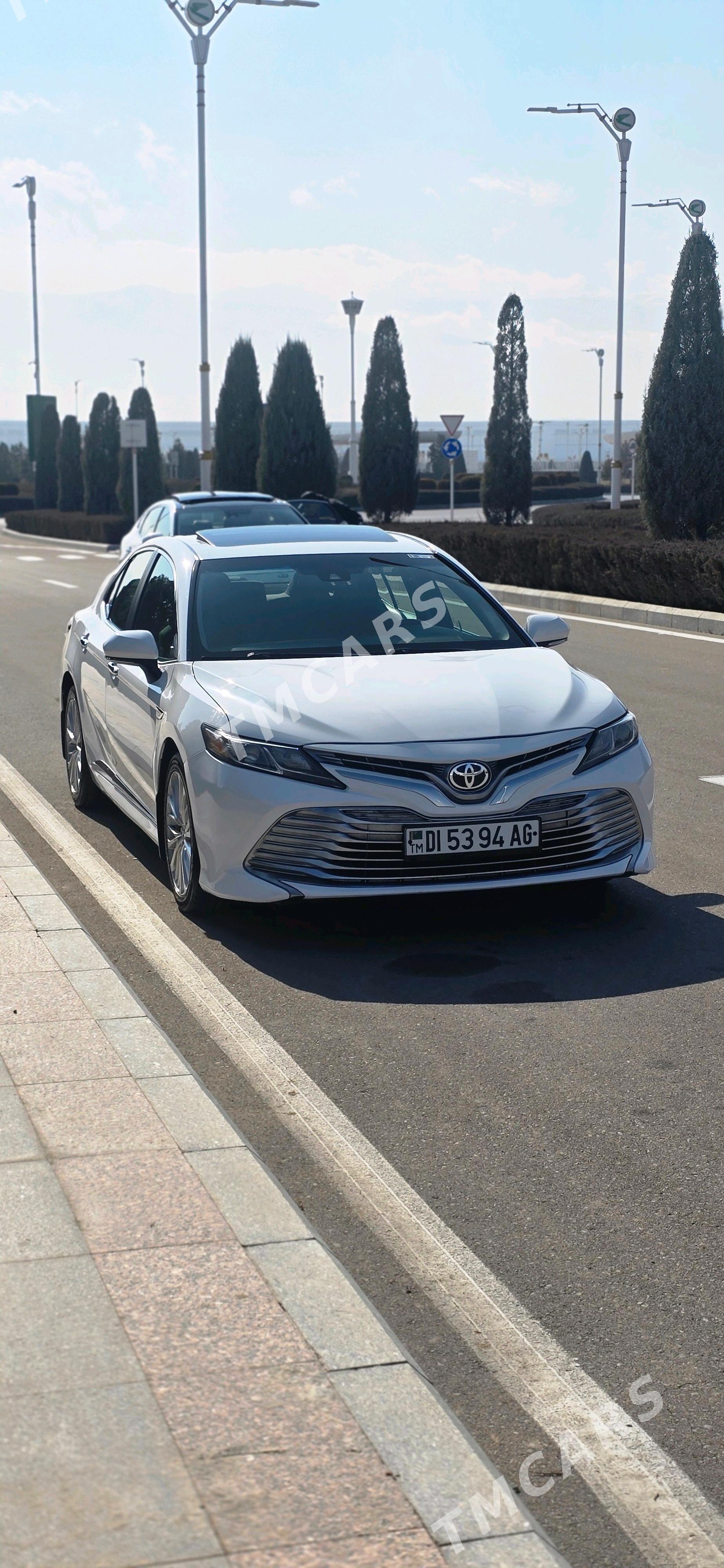 Toyota Camry 2018 - 320 000 TMT - Бедев - img 2