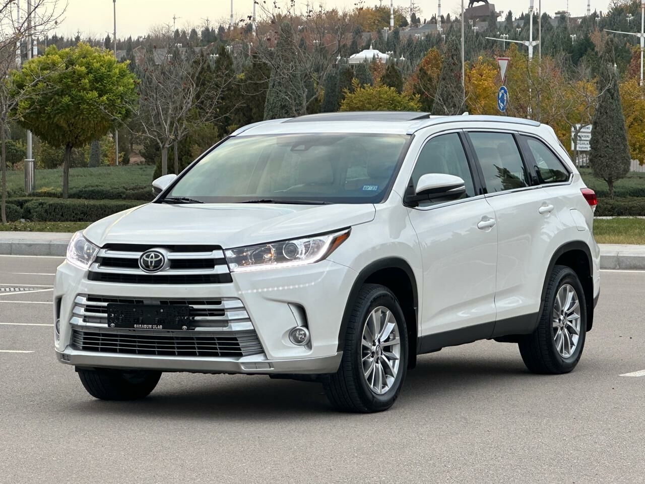 Toyota Highlander 2019 - 519 000 TMT - Ашхабад - img 3