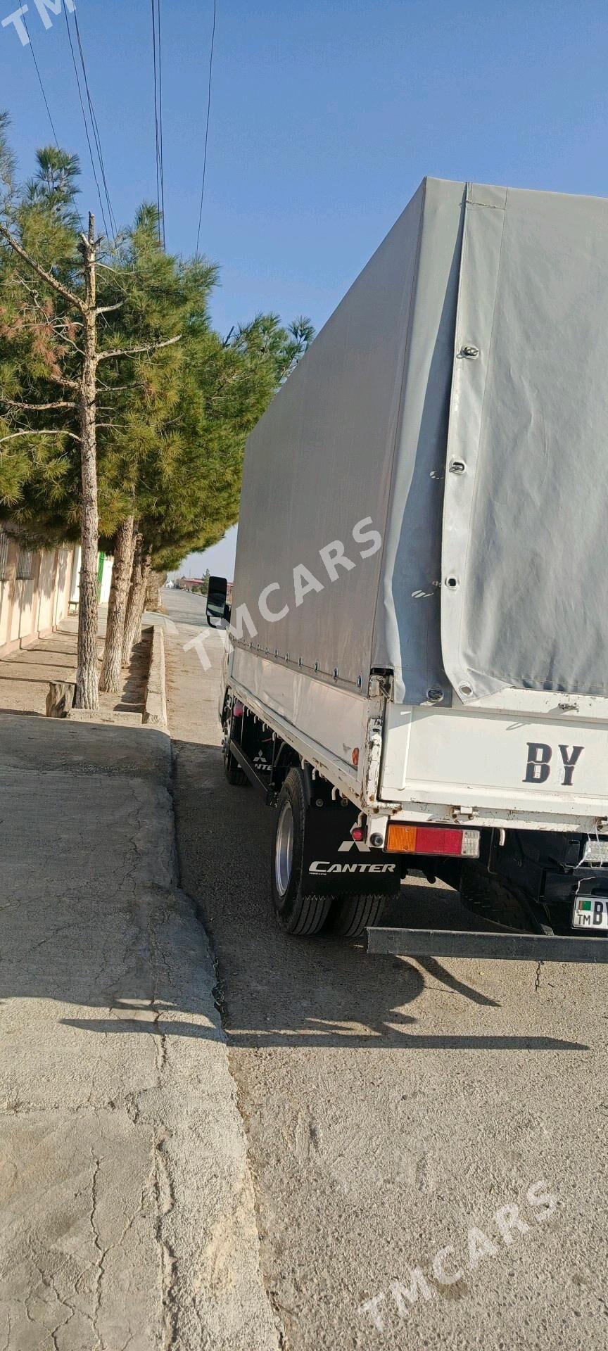 Mitsubishi Canter 2013 - 340 000 TMT - Büzmeýin - img 2