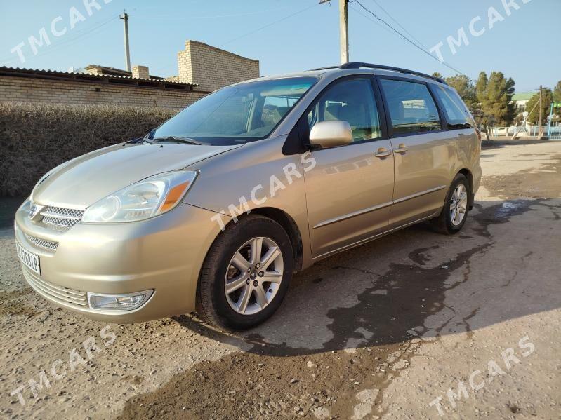 Toyota Sienna 2004 - 175 000 TMT - Дянев - img 4