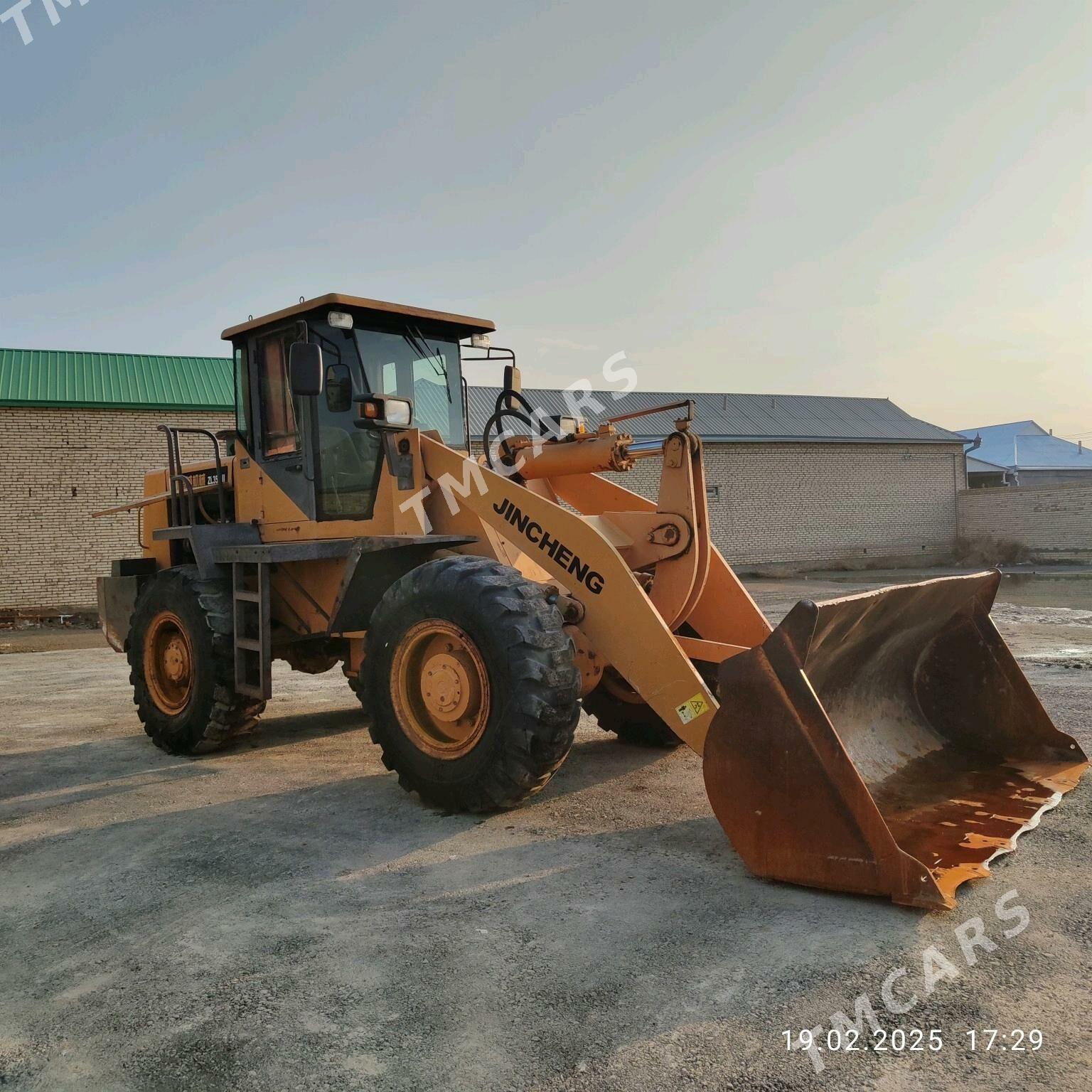 XCMG LW300F 2012 - 360 000 TMT - Векильбазар - img 3