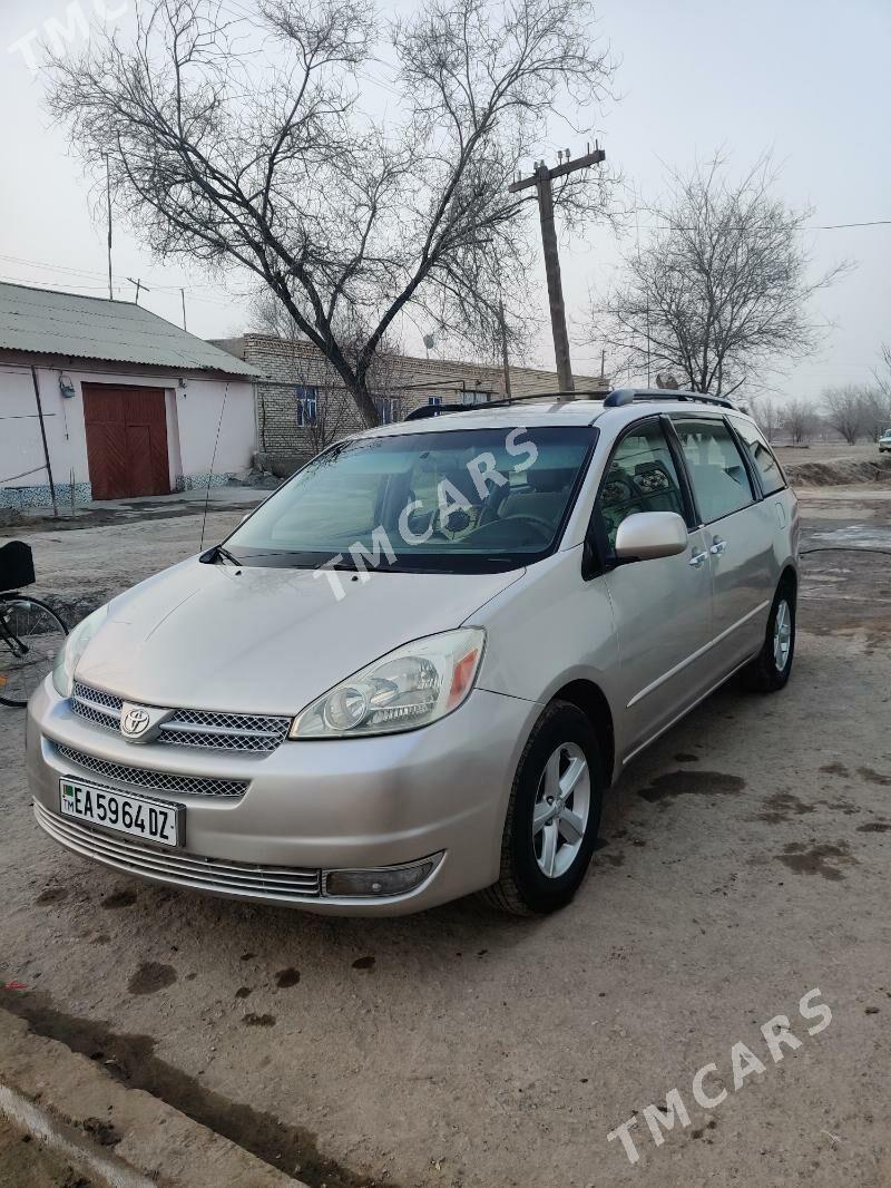 Toyota Sienna 2004 - 181 000 TMT - Кёнеургенч - img 2