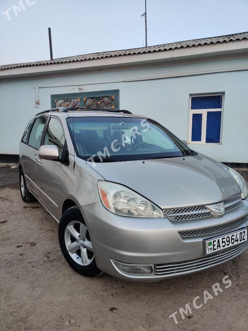 Toyota Sienna 2004 - 181 000 TMT - Кёнеургенч - img 3