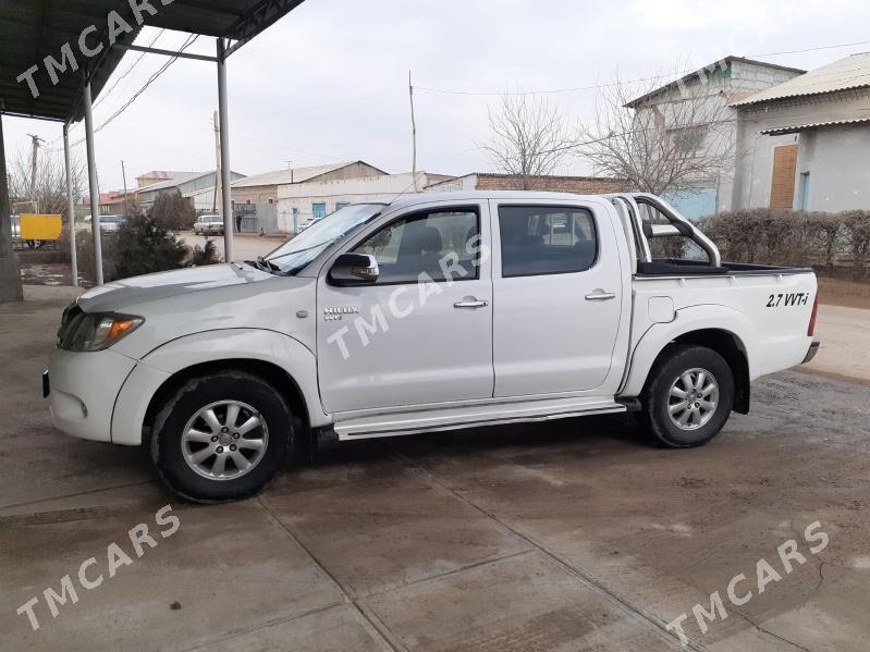 Toyota Hilux 2008 - 185 000 TMT - Köneürgenç - img 5