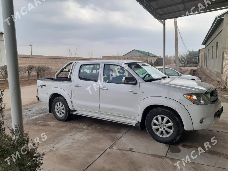 Toyota Hilux 2008 - 185 000 TMT - Köneürgenç - img 3