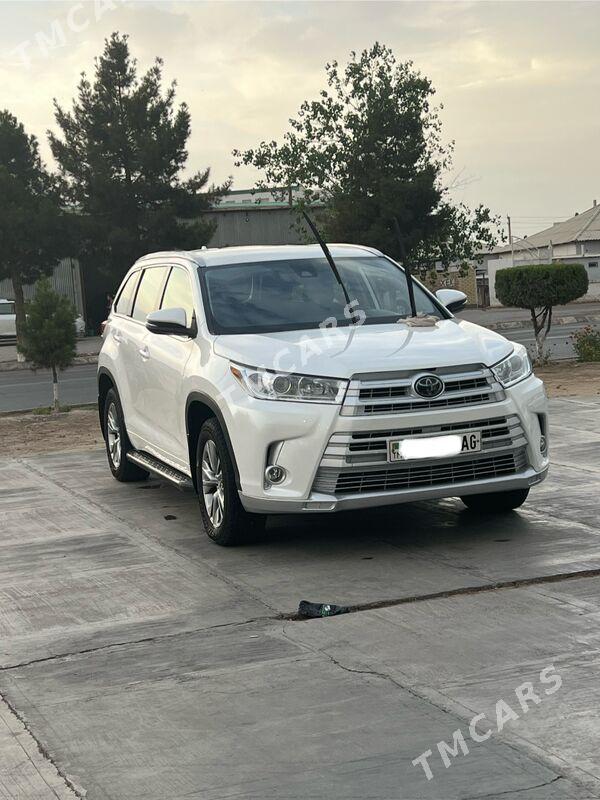 Toyota Highlander 2018 - 410 000 TMT - Aşgabat - img 8