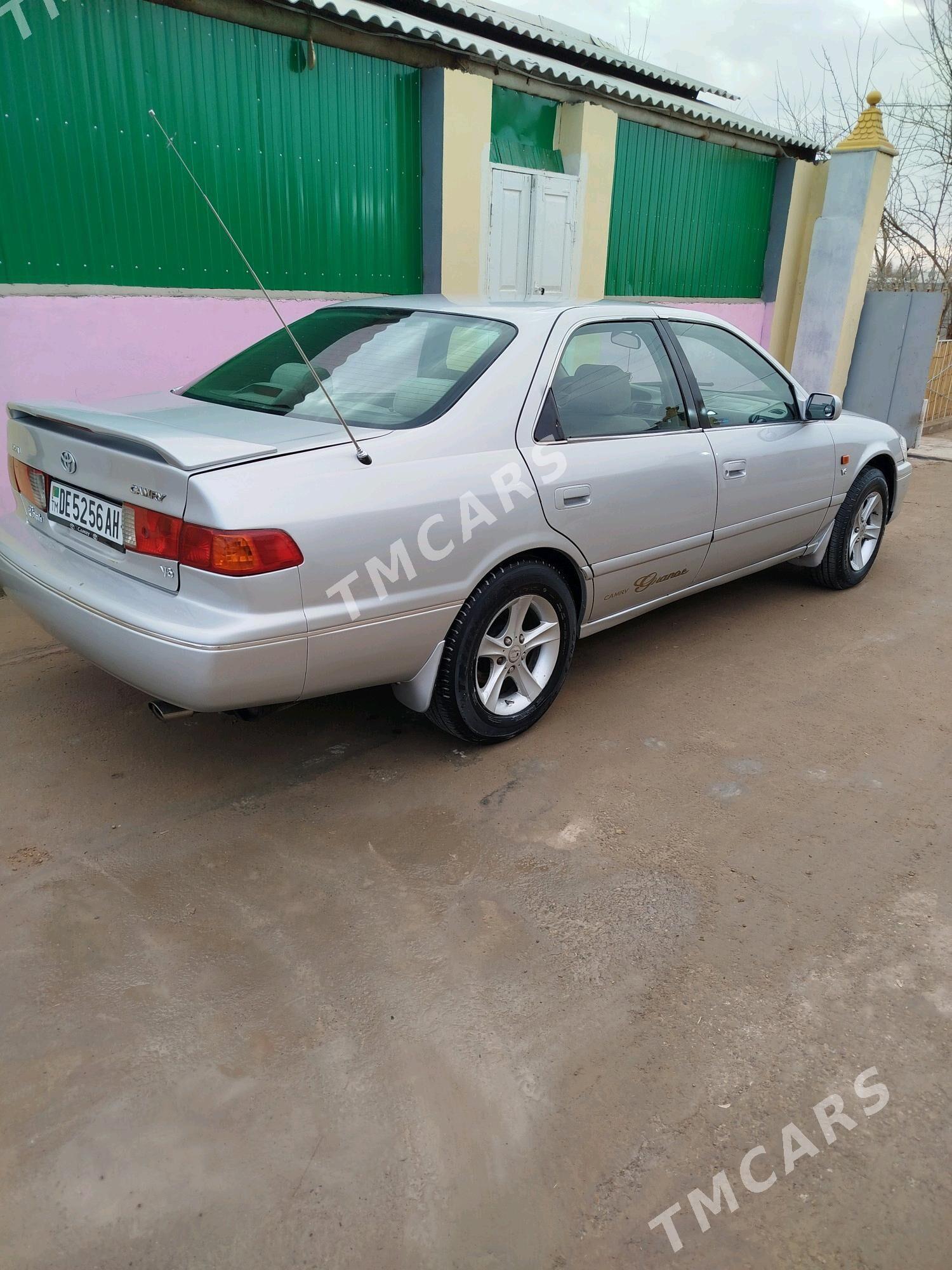 Toyota Camry 2000 - 122 000 TMT - Babadaýhan - img 3