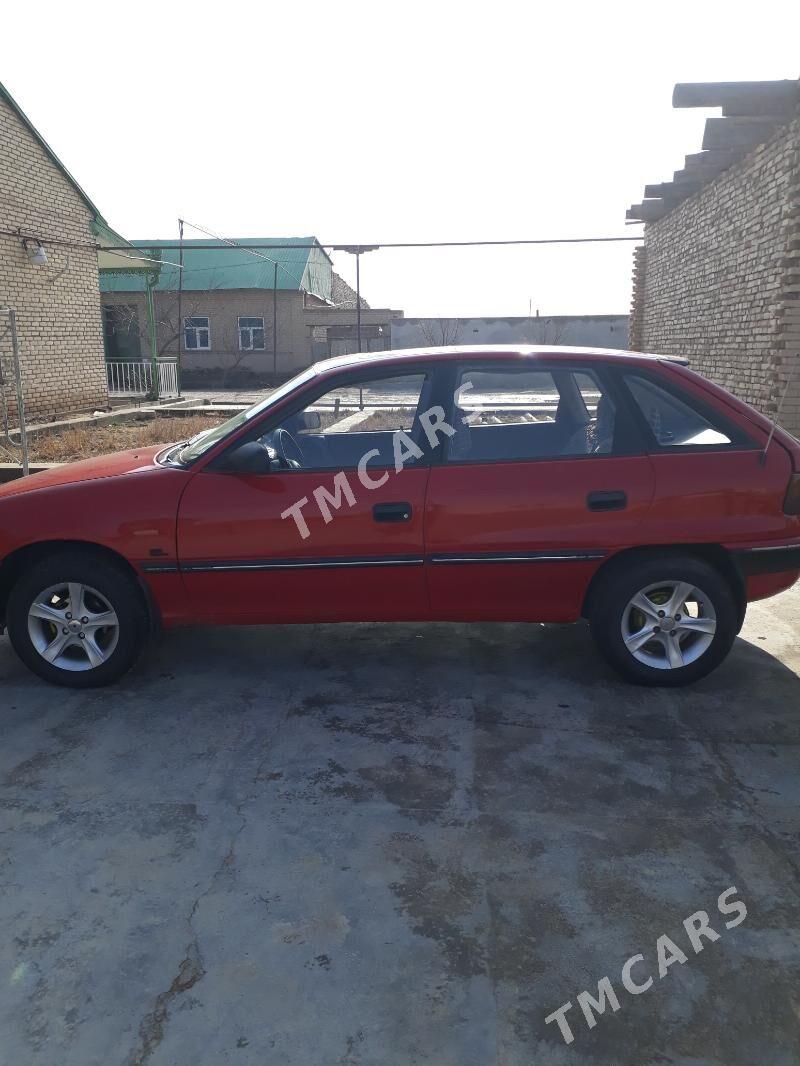 Opel Astra 1993 - 33 000 TMT - Çärjew - img 2