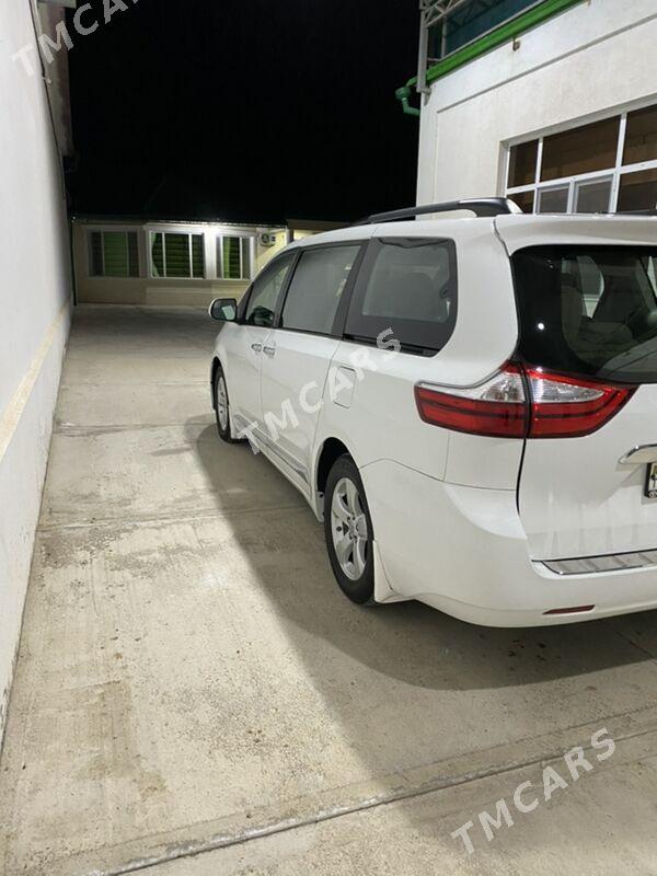 Toyota Sienna 2017 - 370 000 TMT - Aşgabat - img 4