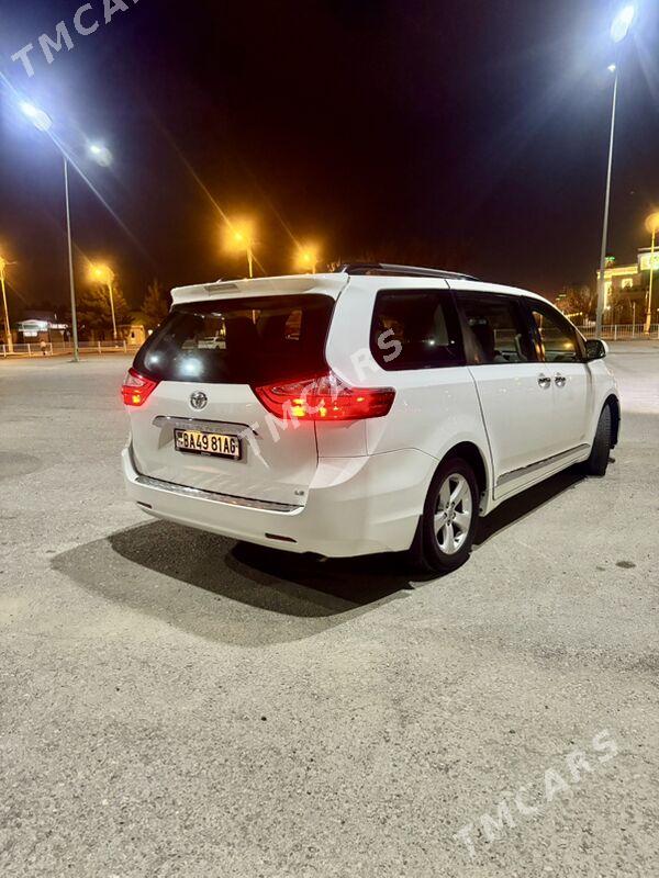 Toyota Sienna 2017 - 370 000 TMT - Aşgabat - img 6