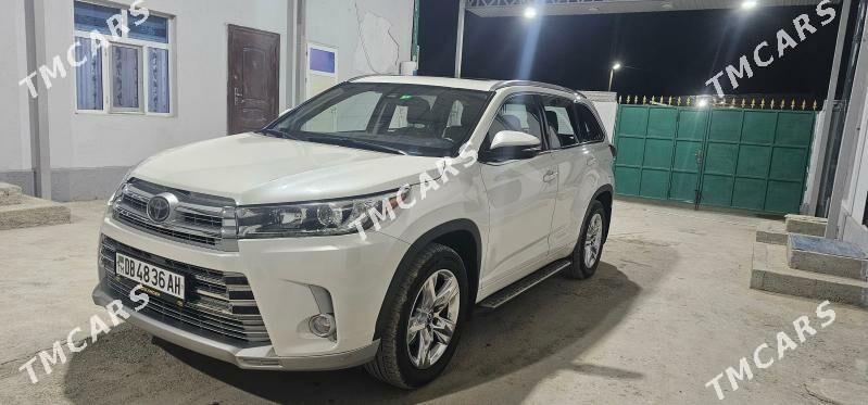 Toyota Highlander 2018 - 530 000 TMT - Аркадаг - img 2