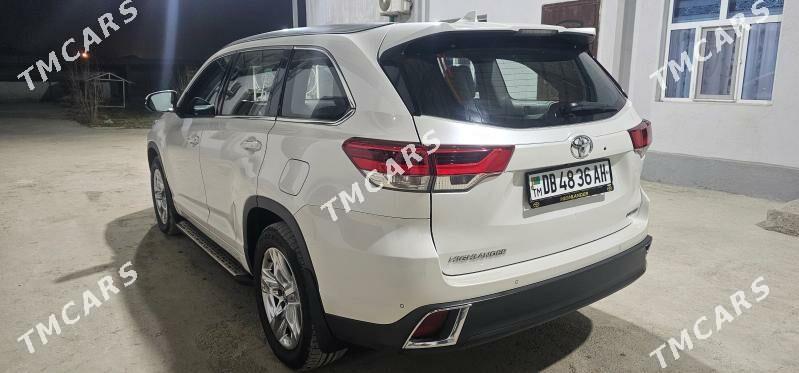 Toyota Highlander 2018 - 530 000 TMT - Аркадаг - img 3