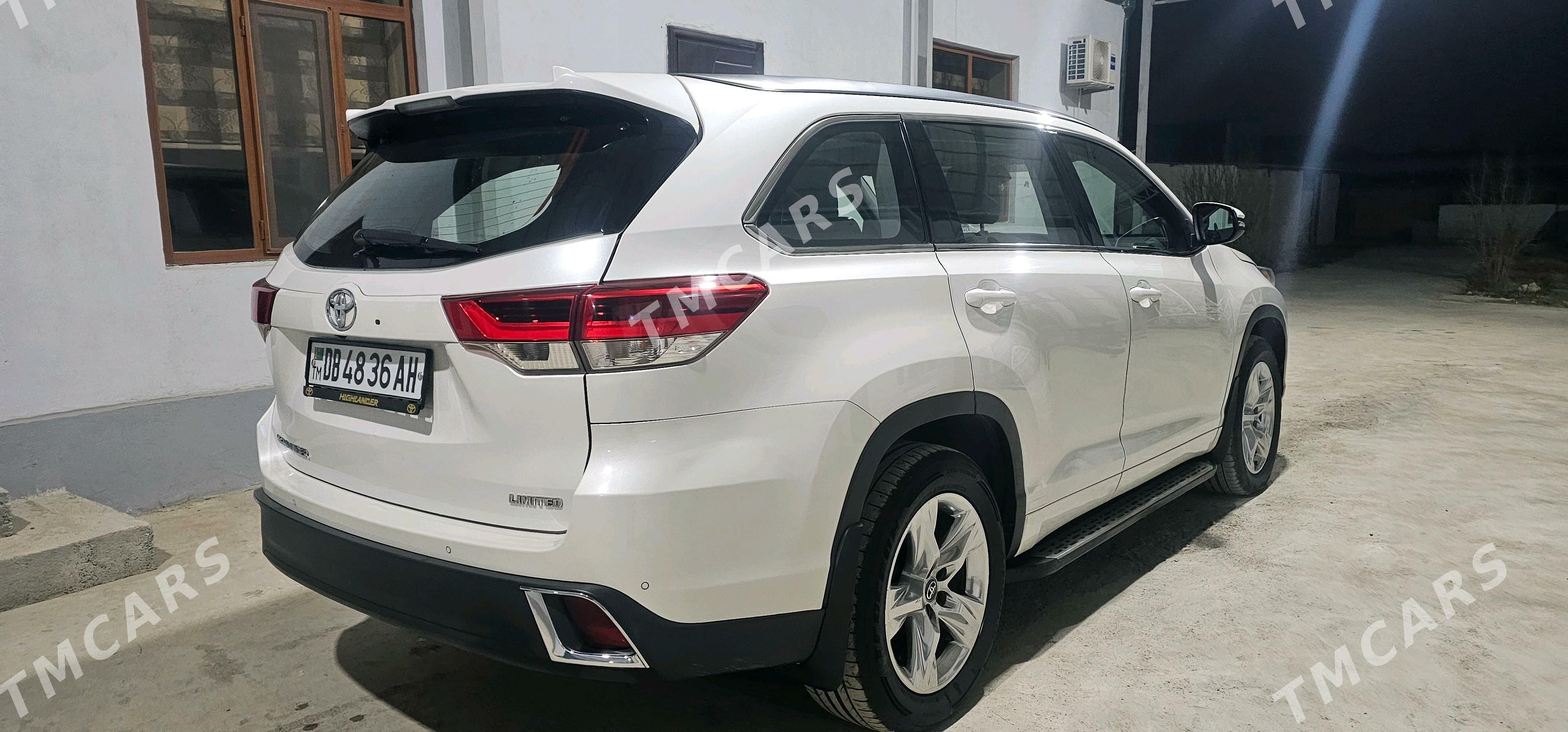 Toyota Highlander 2018 - 530 000 TMT - Аркадаг - img 4