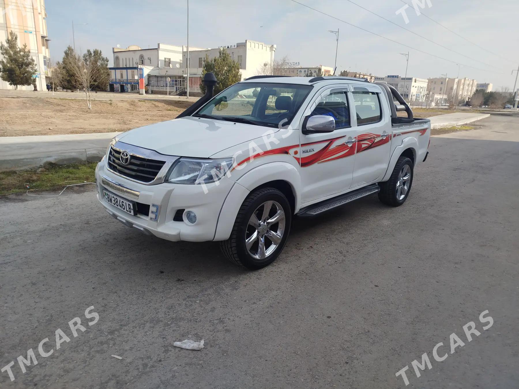 Toyota Hilux 2013 - 306 000 TMT - Türkmenabat - img 6