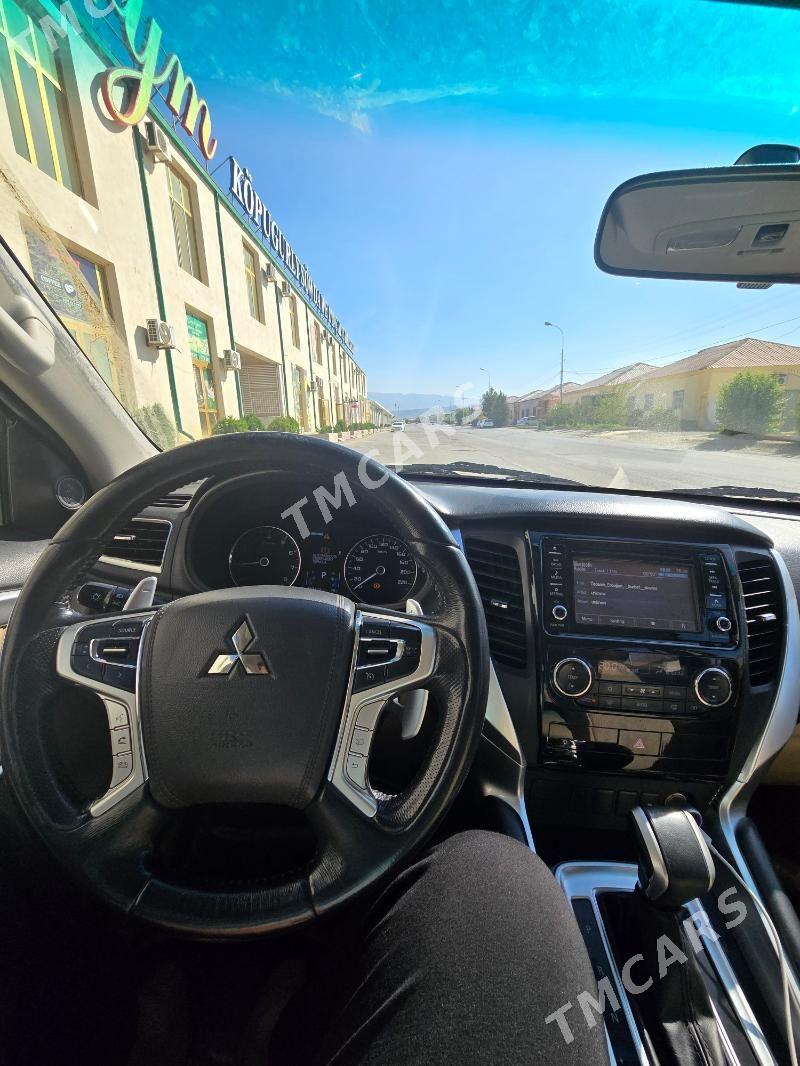 Mitsubishi Montero Sport 2019 - 380 000 TMT - Aşgabat - img 3