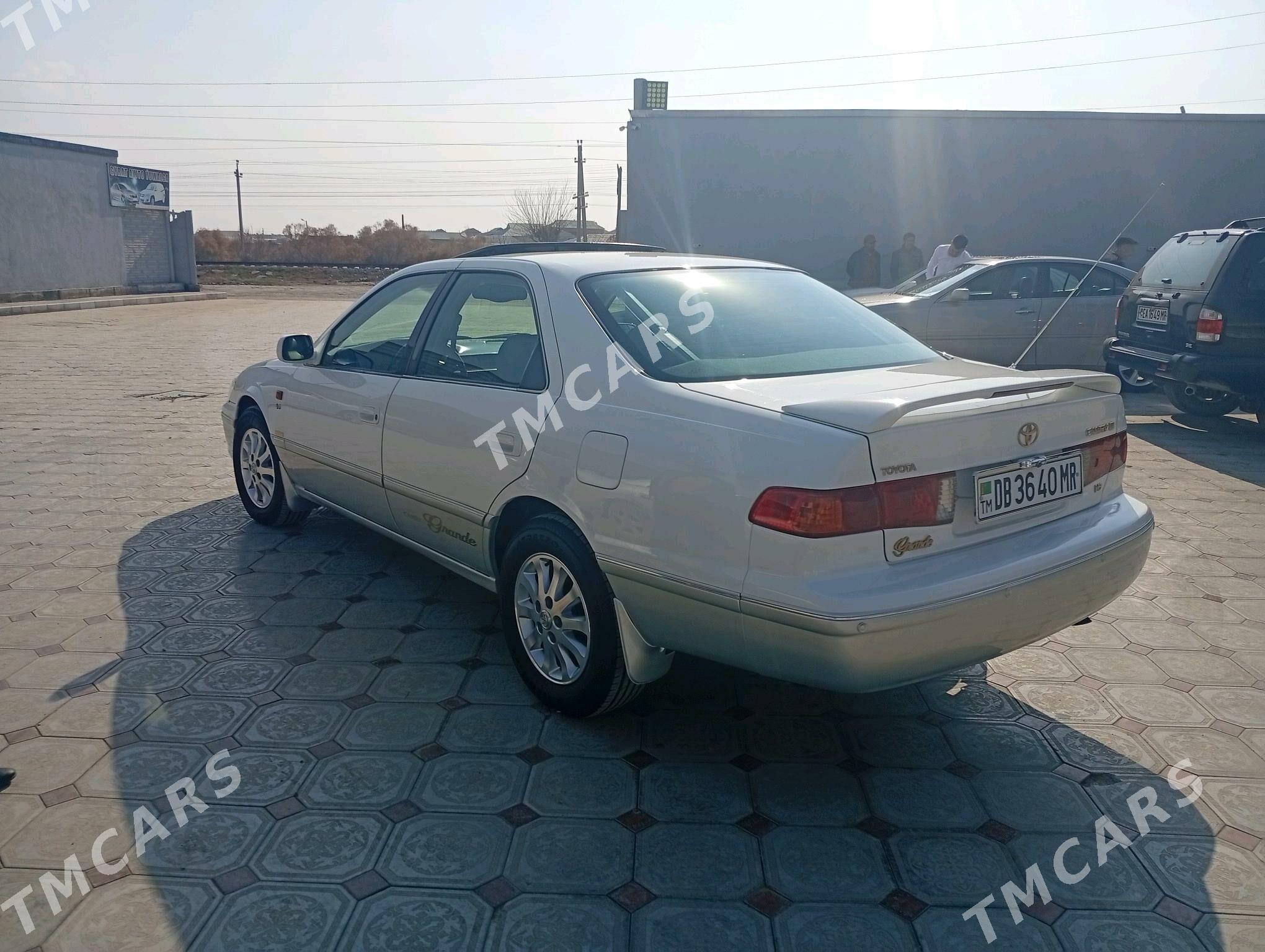 Toyota Camry 2000 - 190 000 TMT - Мары - img 4