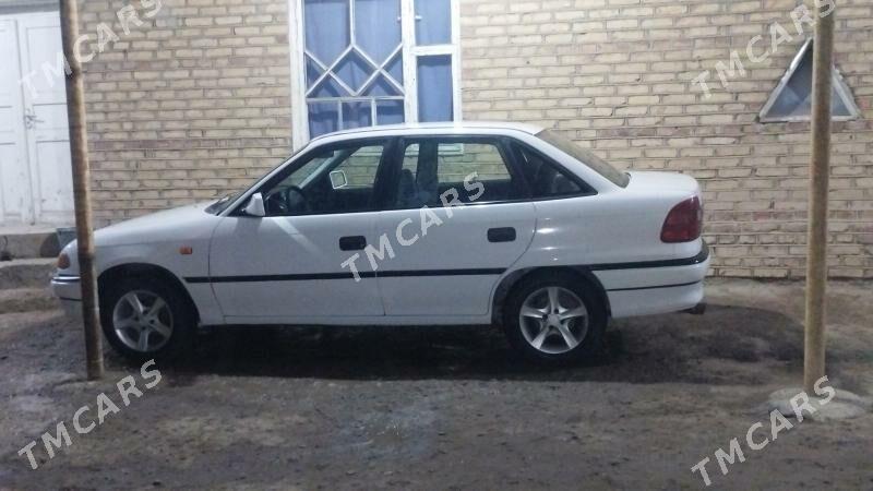 Opel Astra 1995 - 44 000 TMT - Sakarçäge - img 2