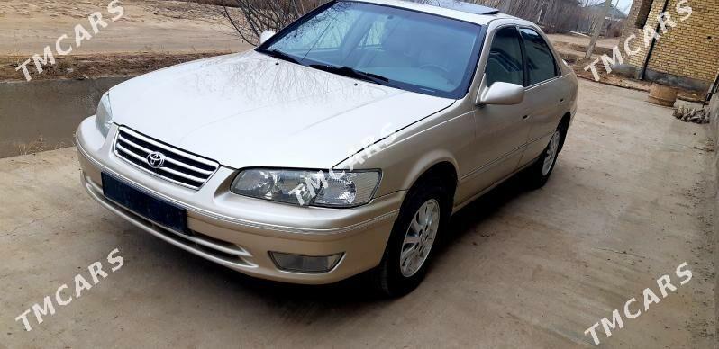 Toyota Camry 2001 - 138 000 TMT - Köneürgenç - img 9