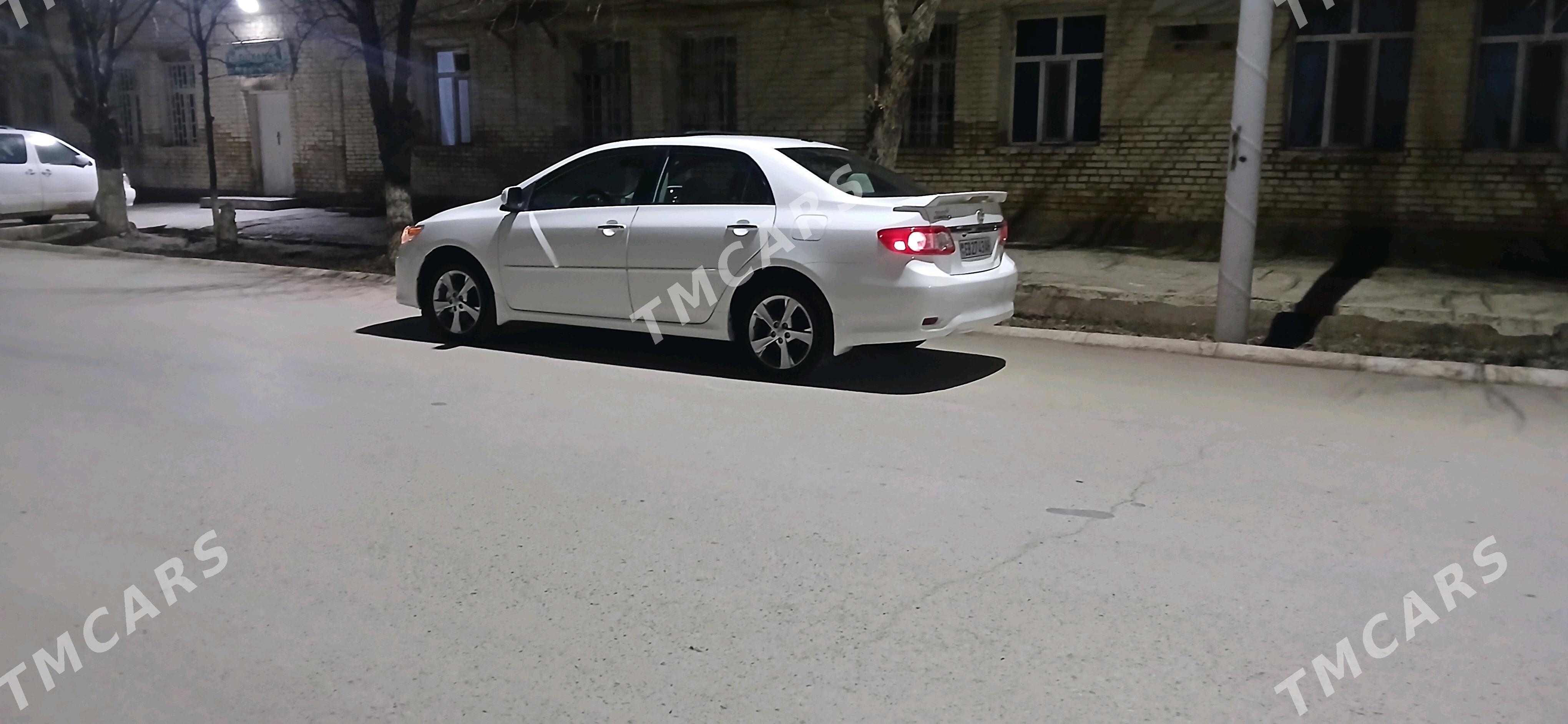 Toyota Corolla 2013 - 153 000 TMT - Теджен - img 4