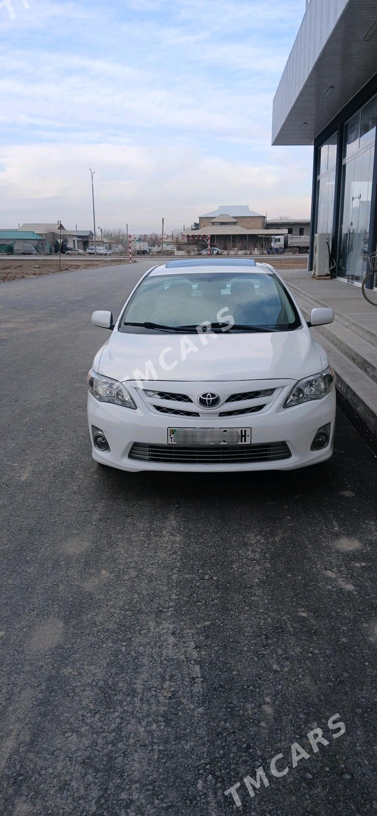 Toyota Corolla 2013 - 153 000 TMT - Теджен - img 3