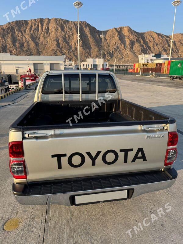 Toyota Hilux 2014 - 500 000 TMT - Türkmenbaşy - img 6