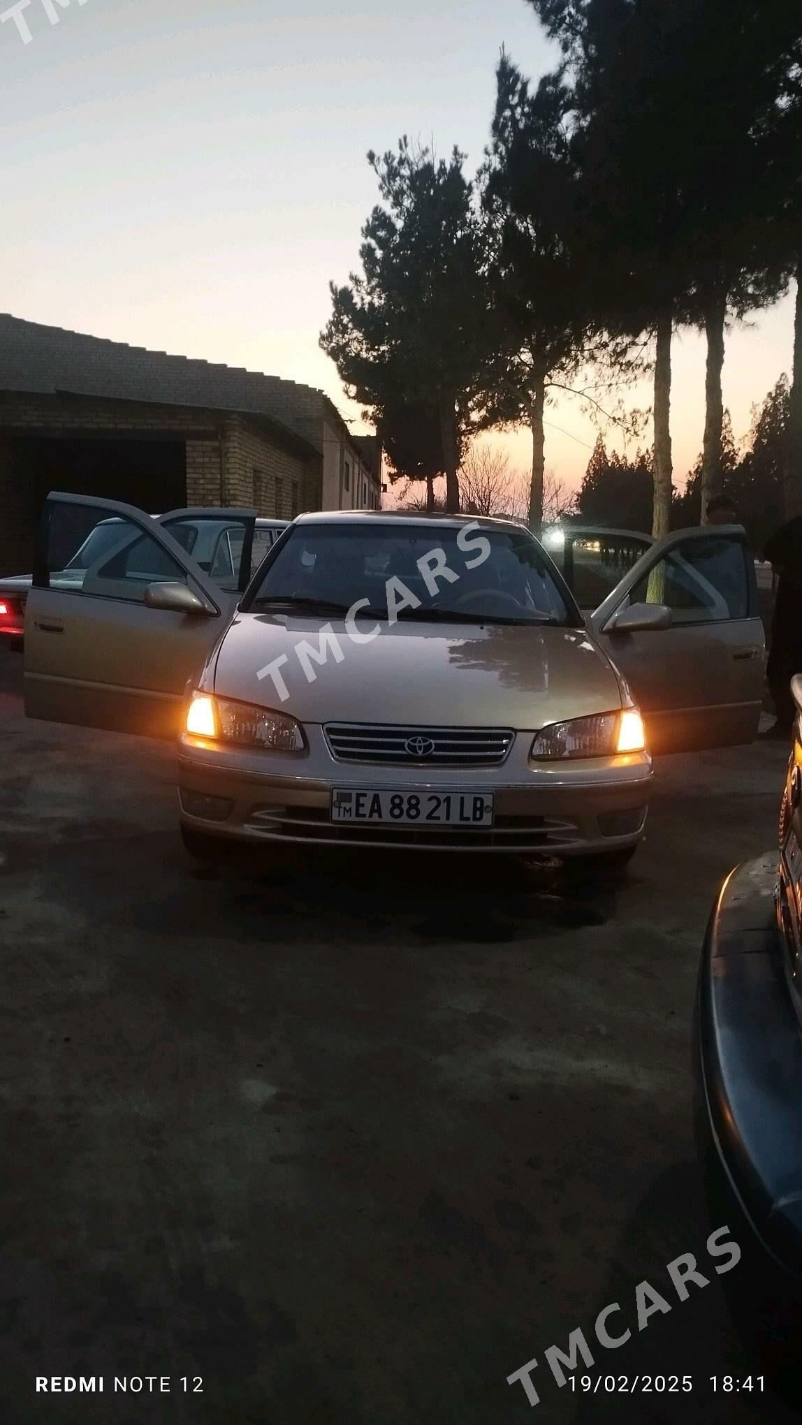 Toyota Camry 1999 - 120 000 TMT - Халач - img 8