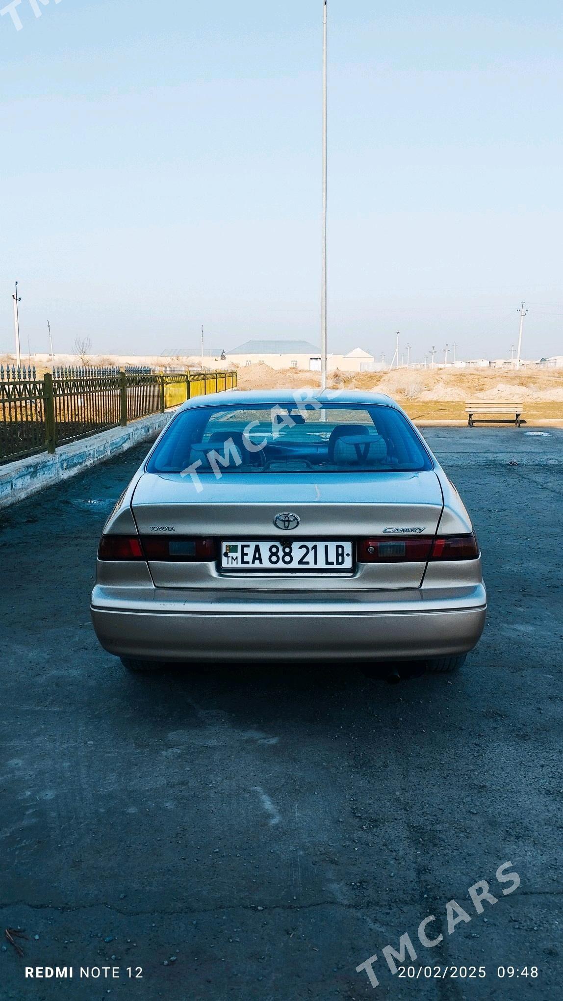 Toyota Camry 1999 - 120 000 TMT - Халач - img 9