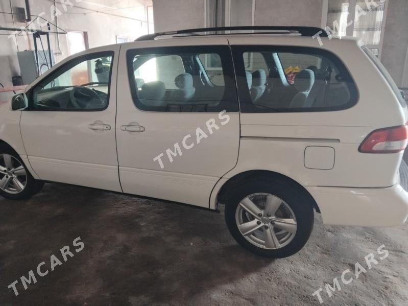 Toyota Sienna 2001 - 160 000 TMT - Сакар - img 5