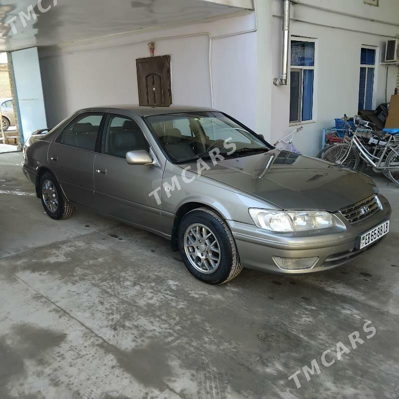 Toyota Camry 1997 - 136 000 TMT - Çärjew - img 3