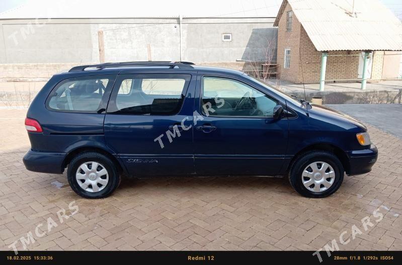 Toyota Sienna 2003 - 135 000 TMT - Baýramaly - img 3