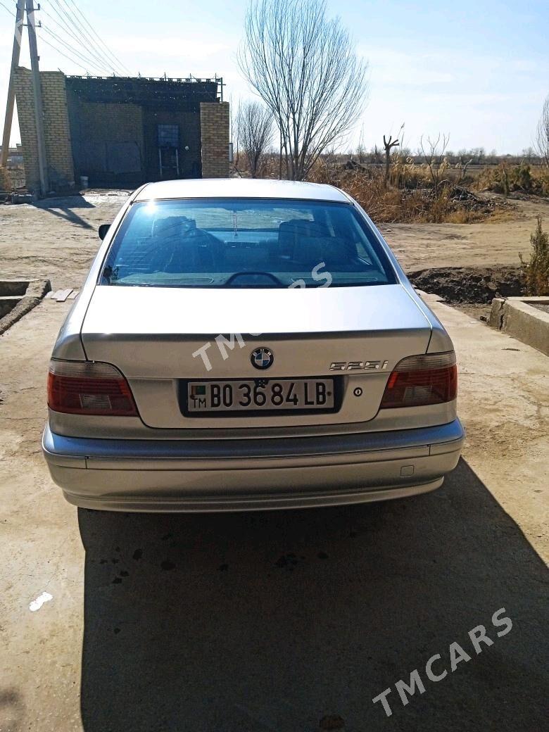 BMW E39 1998 - 90 000 TMT - Сакар - img 2