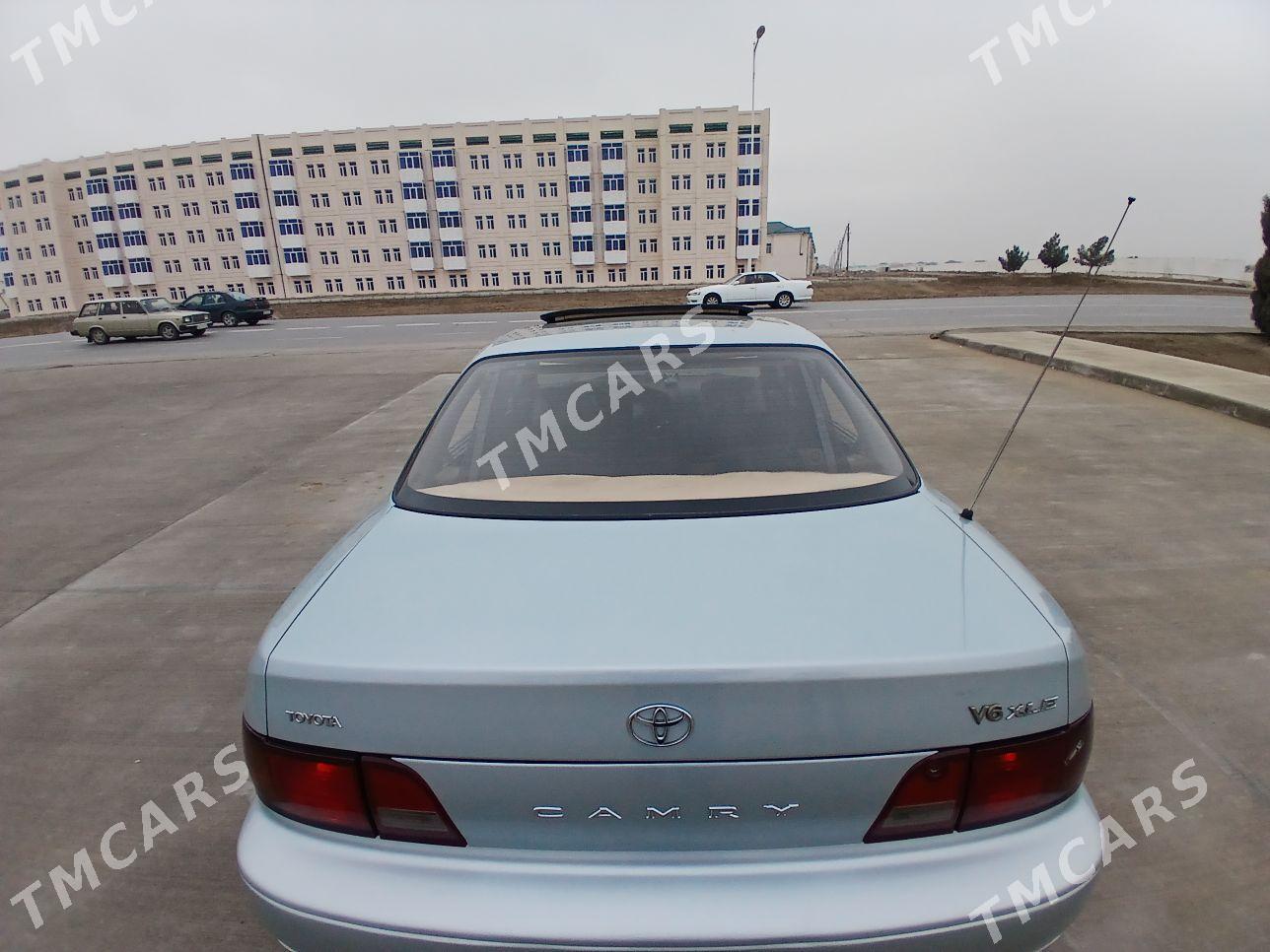 Toyota Camry 1996 - 105 000 TMT - Çärjew - img 3