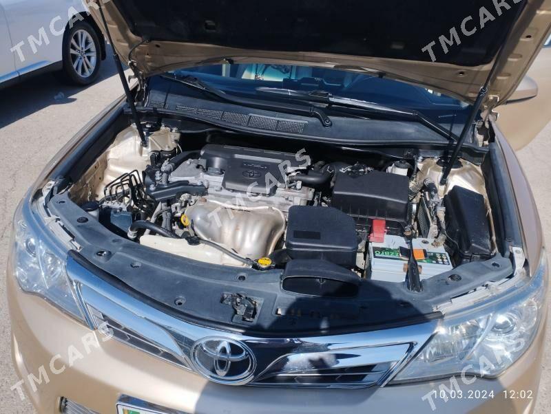 Toyota Camry 2012 - 200 000 TMT - Дашогуз - img 4