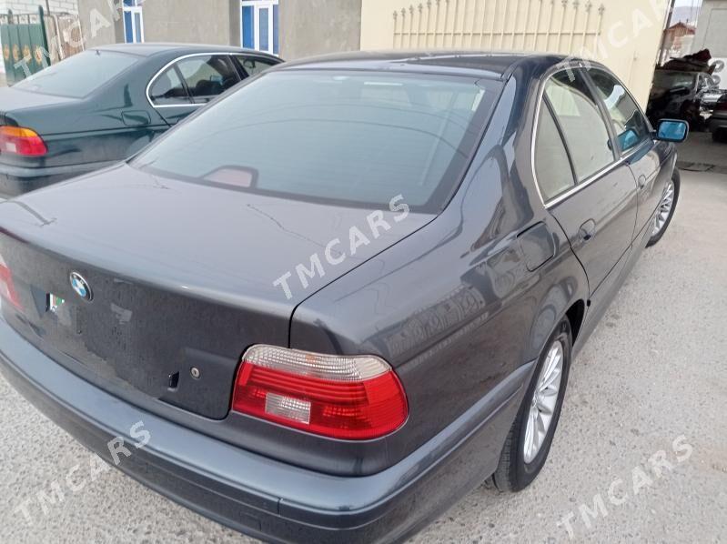 BMW E39 1999 - 110 000 TMT - Балканабат - img 2