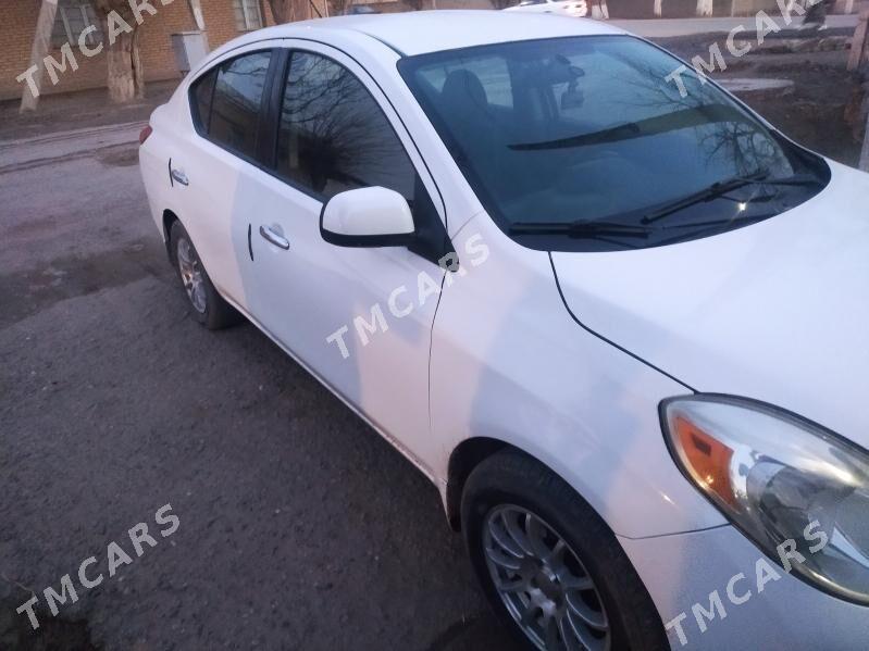 Nissan Versa 2012 - 80 000 TMT - Ёлётен - img 6