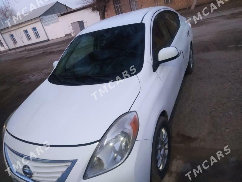 Nissan Versa 2012 - 80 000 TMT - Ёлётен - img 4