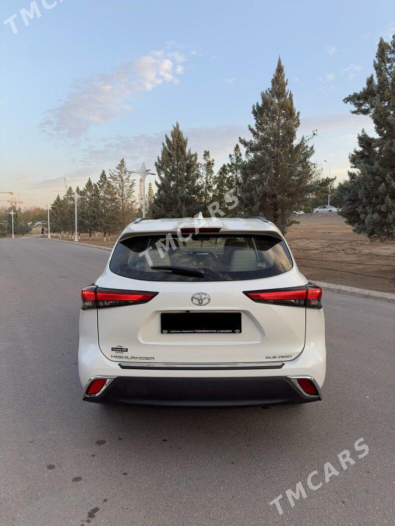 Toyota Highlander 2021 - 575 000 TMT - Гуртли - img 6