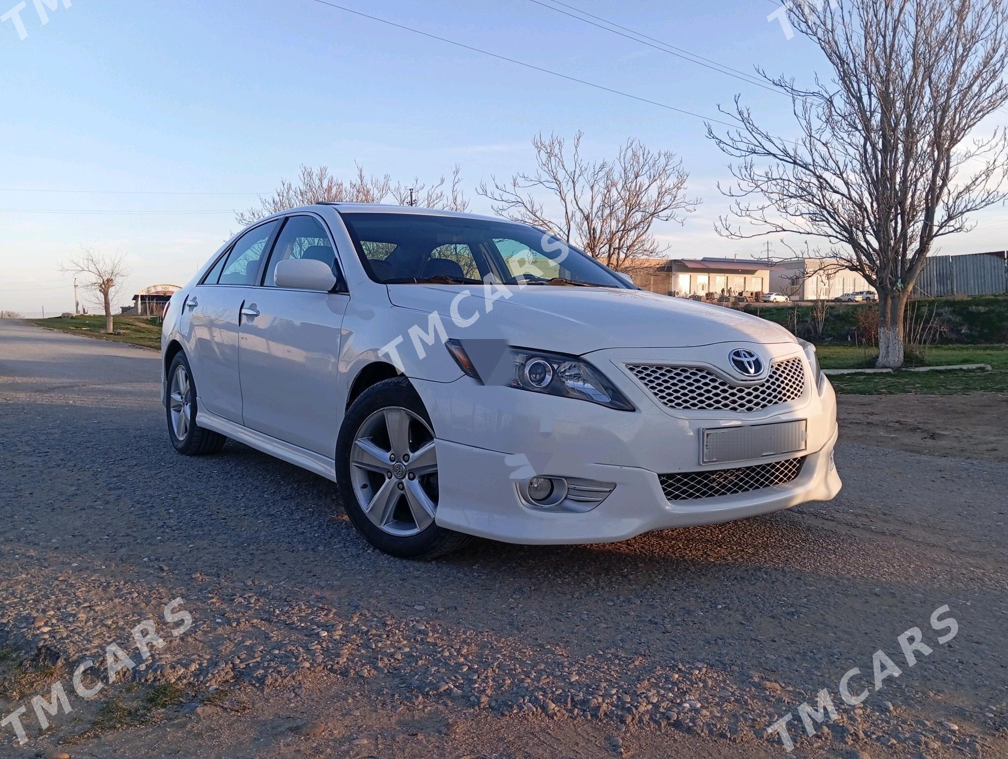 Toyota Camry 2011 - 240 000 TMT - Мары - img 8