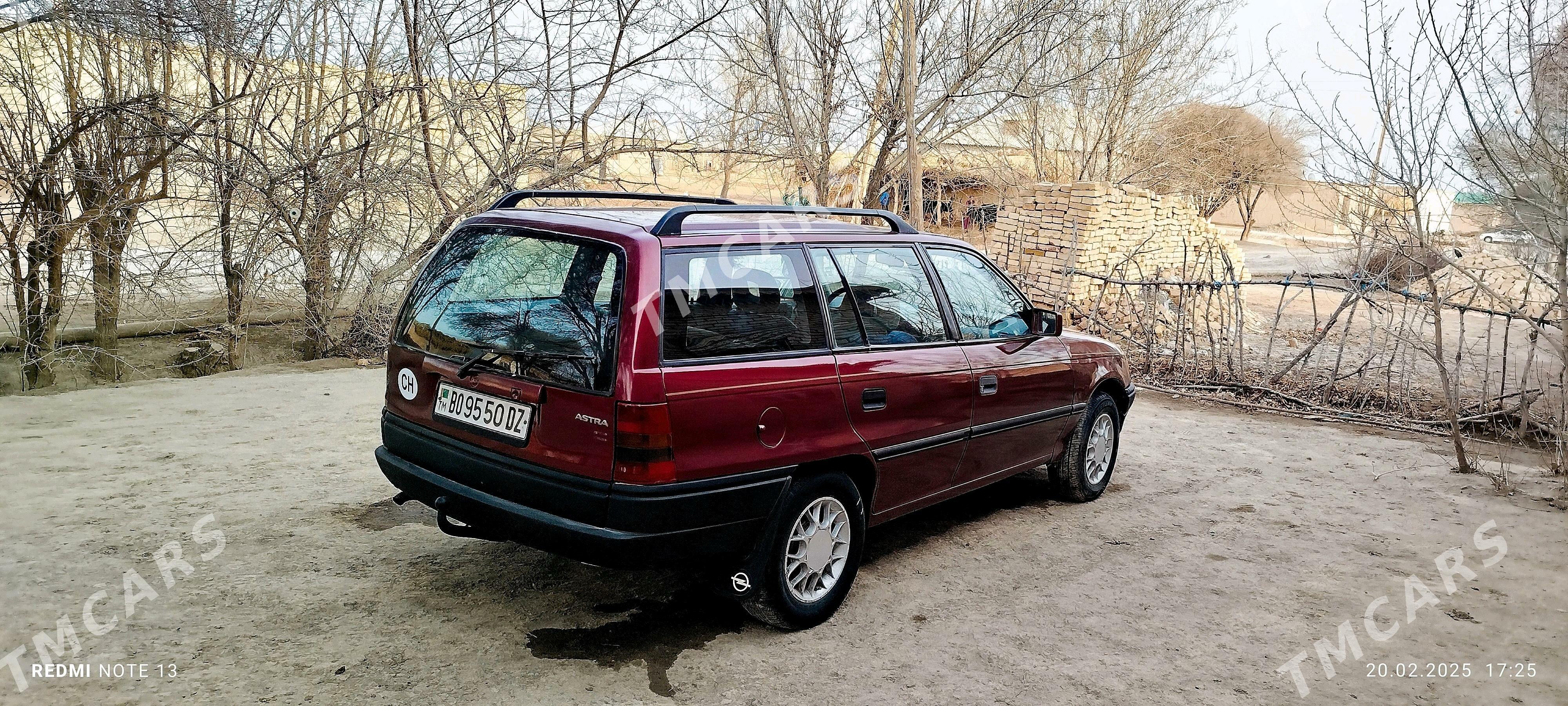 Opel Astra 1993 - 28 000 TMT - Гурбансолтан Едже - img 4