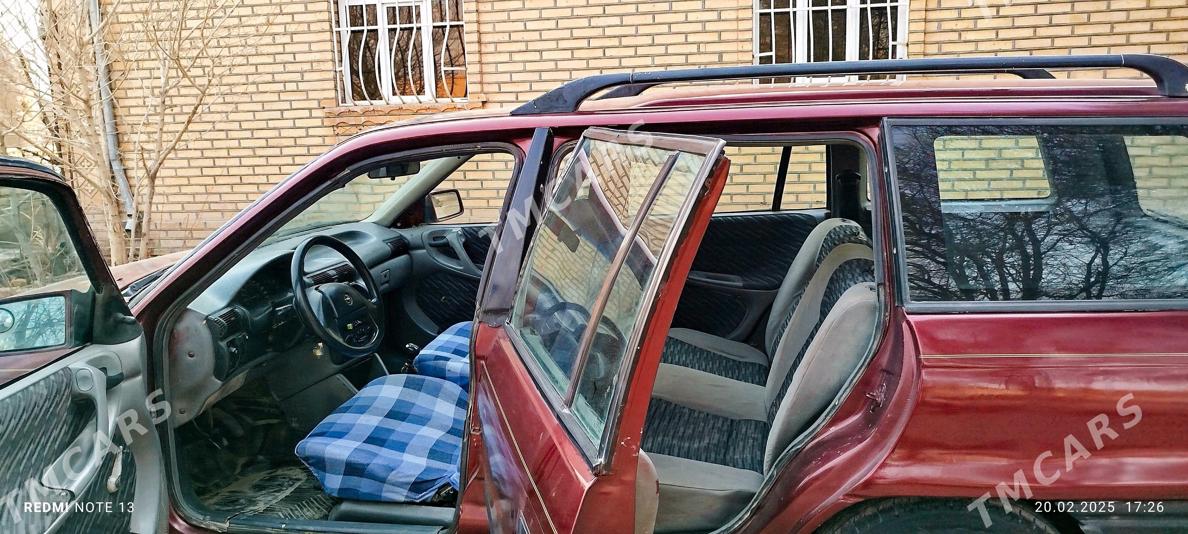 Opel Astra 1993 - 28 000 TMT - Гурбансолтан Едже - img 6