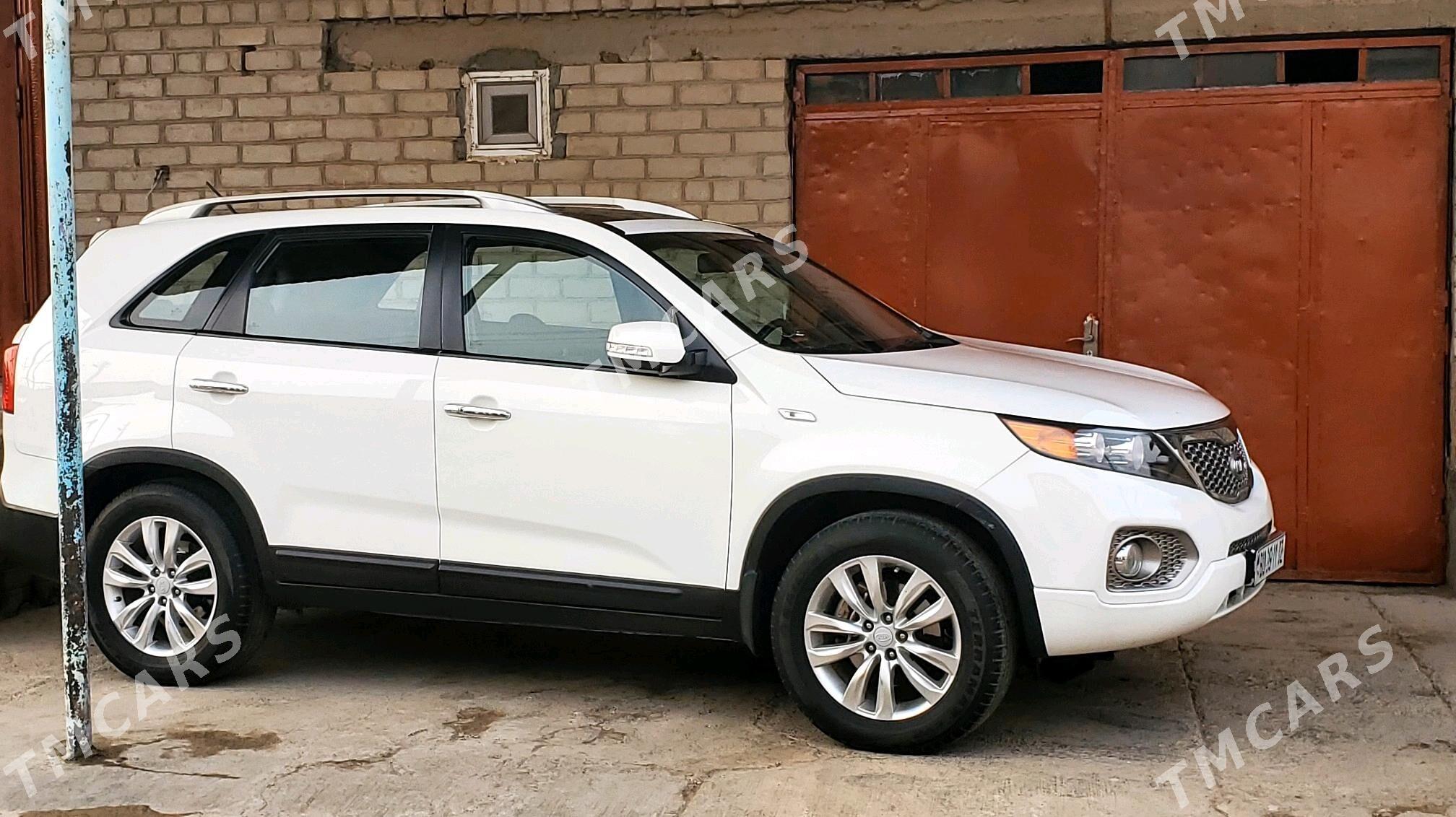 Kia Sorento 2011 - 170 000 TMT - Дашогуз - img 10