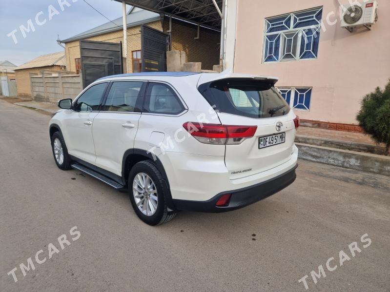 Toyota Highlander 2018 - 430 000 TMT - Mary - img 5