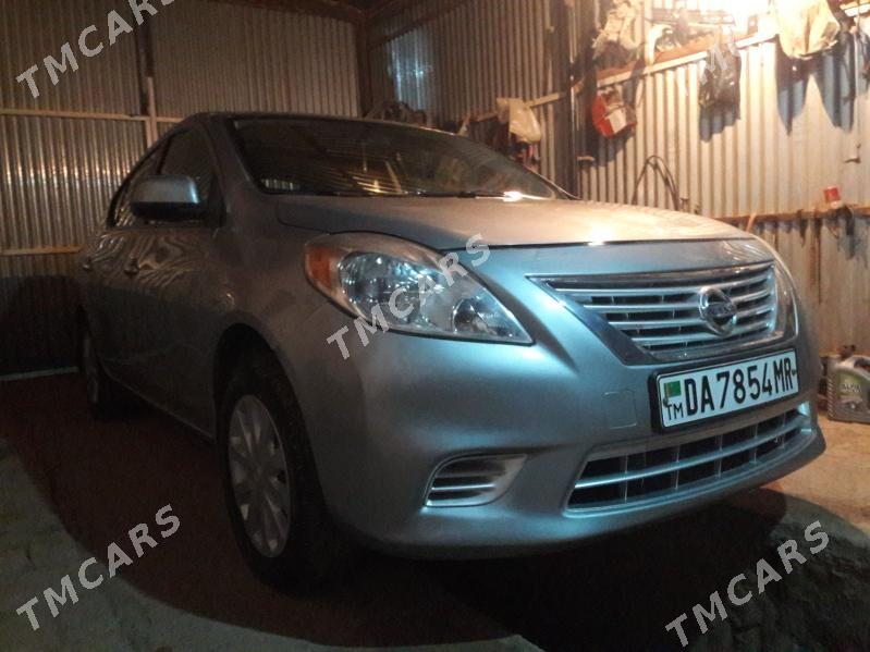 Nissan Versa 2012 - 88 000 TMT - Туркменгала - img 2